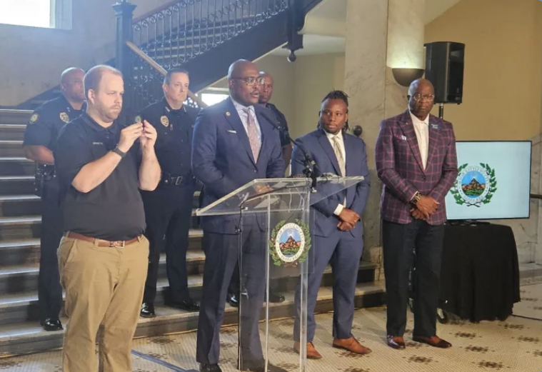 Mayor Frank Scot Jr.